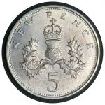Великобритания 1968 г. • KM# 911 • 5 нов. пенни • Елизавета II • регулярный выпуск(первый год) • MS BU