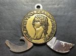 Древний Рим • копия крупной "медной" монеты • брелок с открывалкой