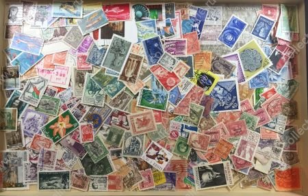 225+старых, иностранных марок из коробки • Used