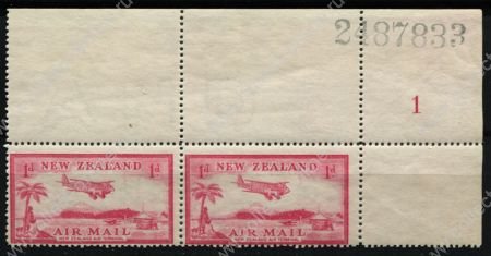 Новая Зеландия 1935 г. • Gb# 570 • 1 d. • самолет над аэродромом • авиапочта • № пара • MNH OG XF+