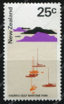 Новая Зеландия 1970-1971 гг. • SC# 454a • 25 c. • Основной выпуск • Залив Хаураки • MNH OG XF