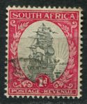 Южная Африка 1926-1927 гг. • Gb# 31 • 1 d. • осн. выпуск • парусный фрегат • англ. текст • Used F-VF